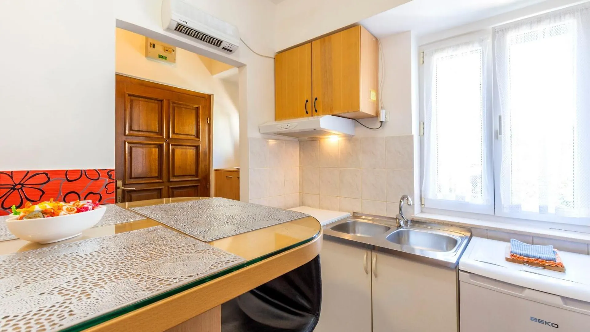 Apartment Center With Jacuzzi Сплит