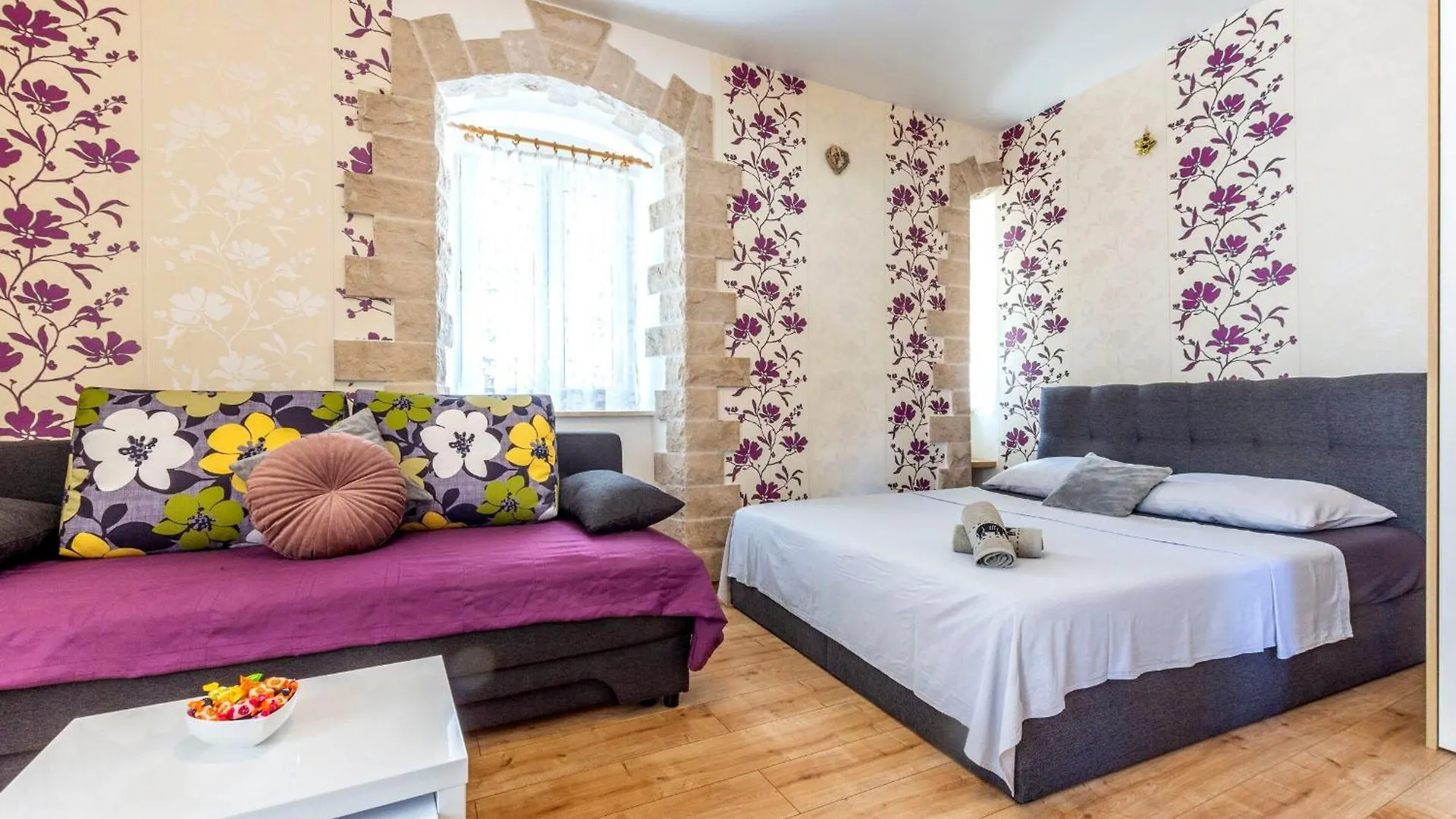 Apartment Center With Jacuzzi Сплит