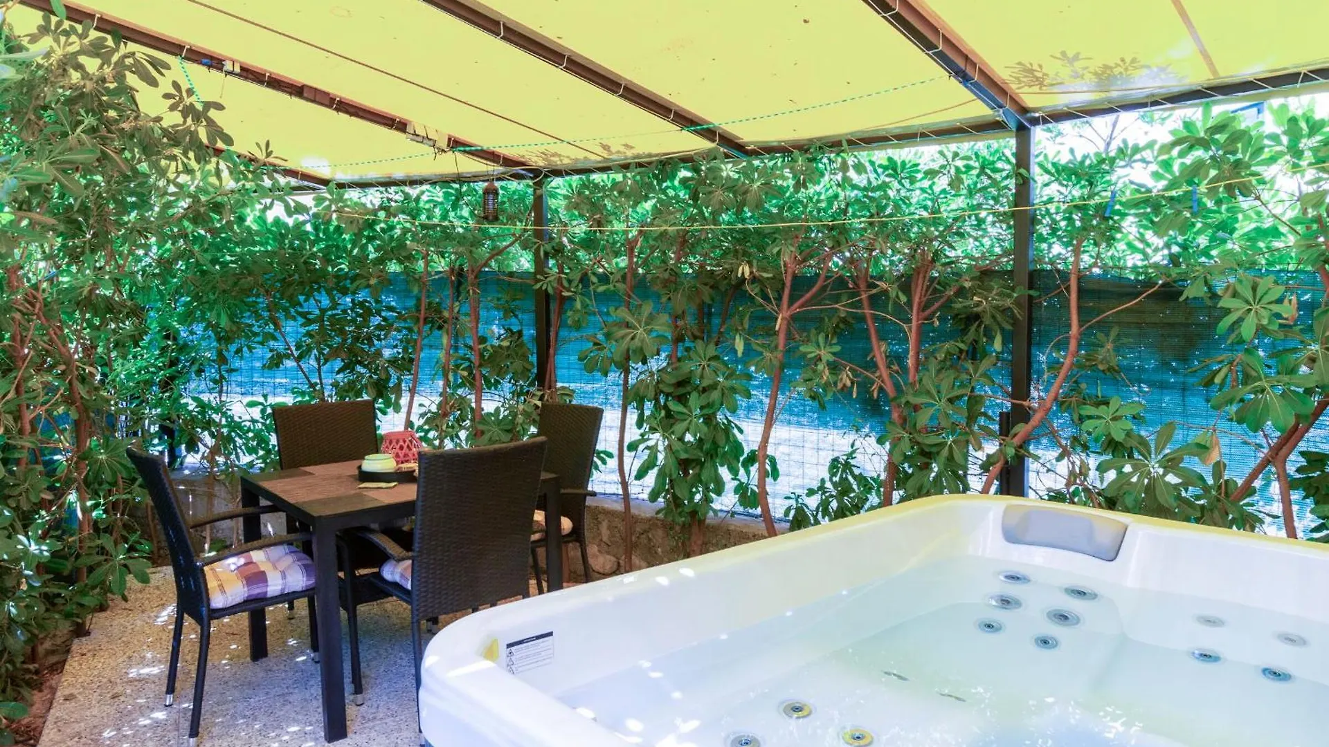 Apartment Center With Jacuzzi Сплит
